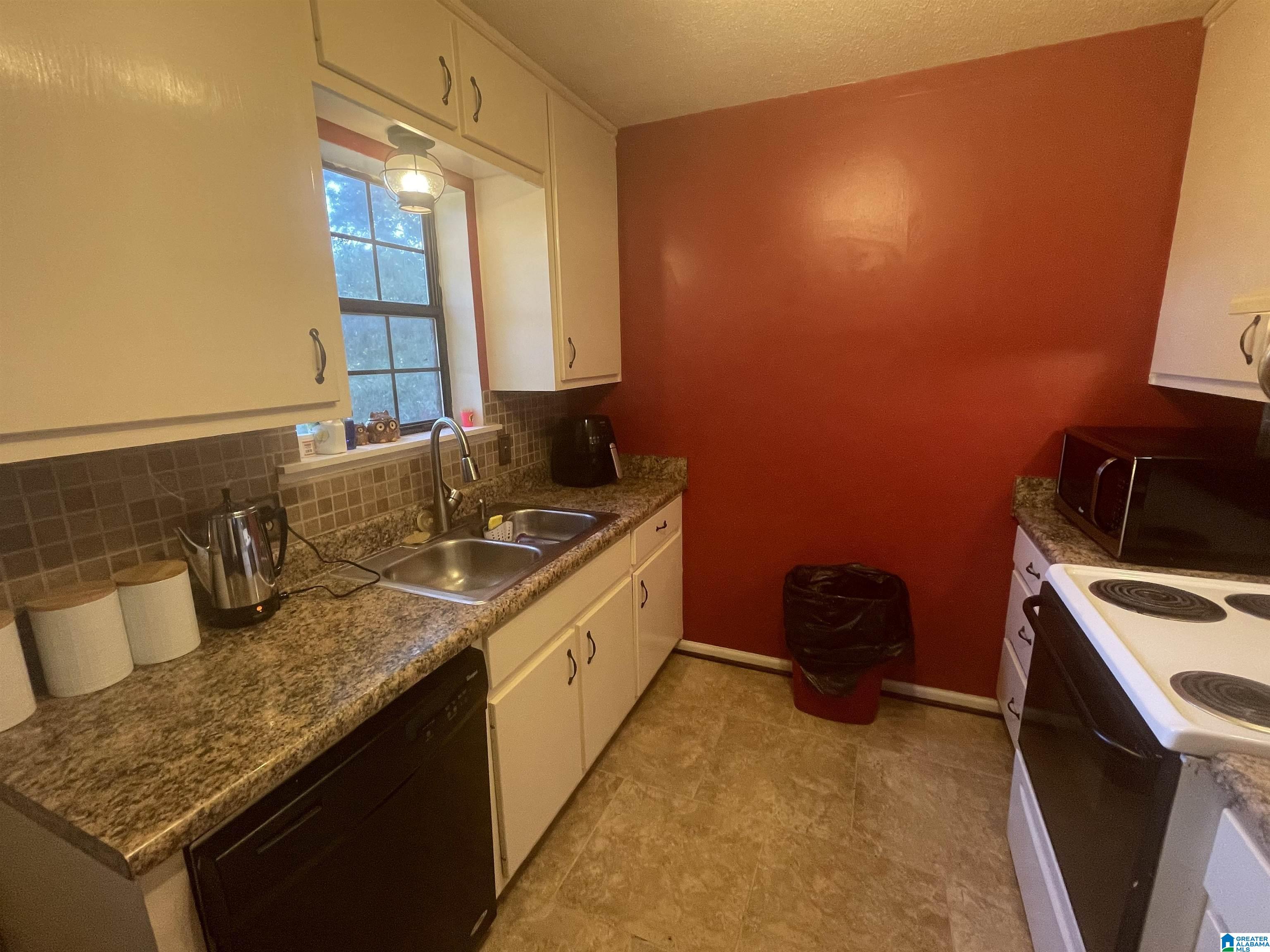 575 Easley Bridge Road Oneonta, AL 35121 - Photo 10 of 25
