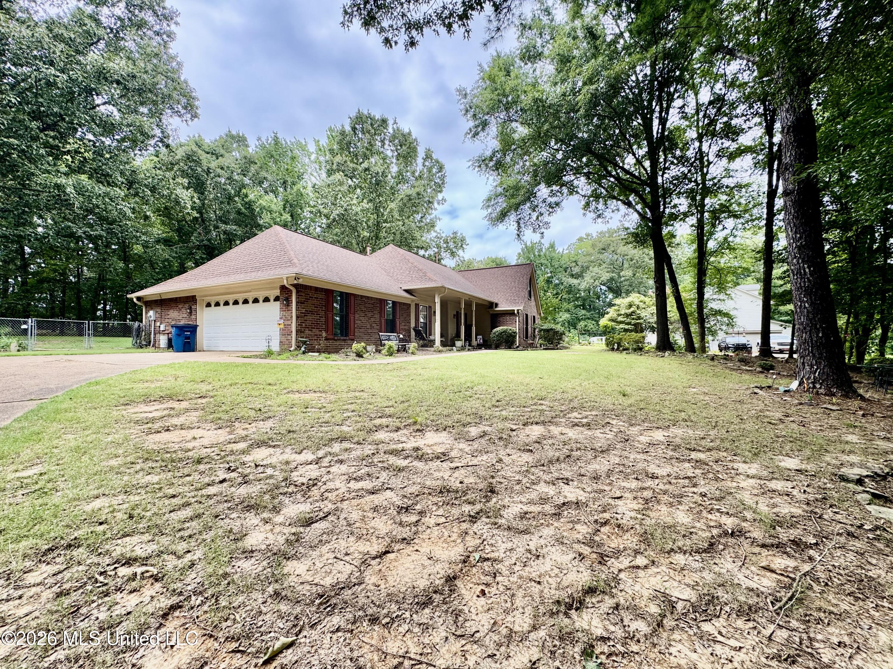 4755 Alexander Road Olive Branch, MS 38654 - Photo 3 of 32 IMG_9193