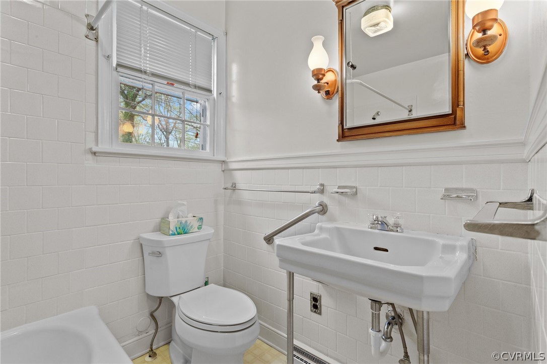 2916 Sherbourne Road North Chesterfield, VA 23237 - Photo 22 of 43 a bathroom with a toilet sink and mirror
