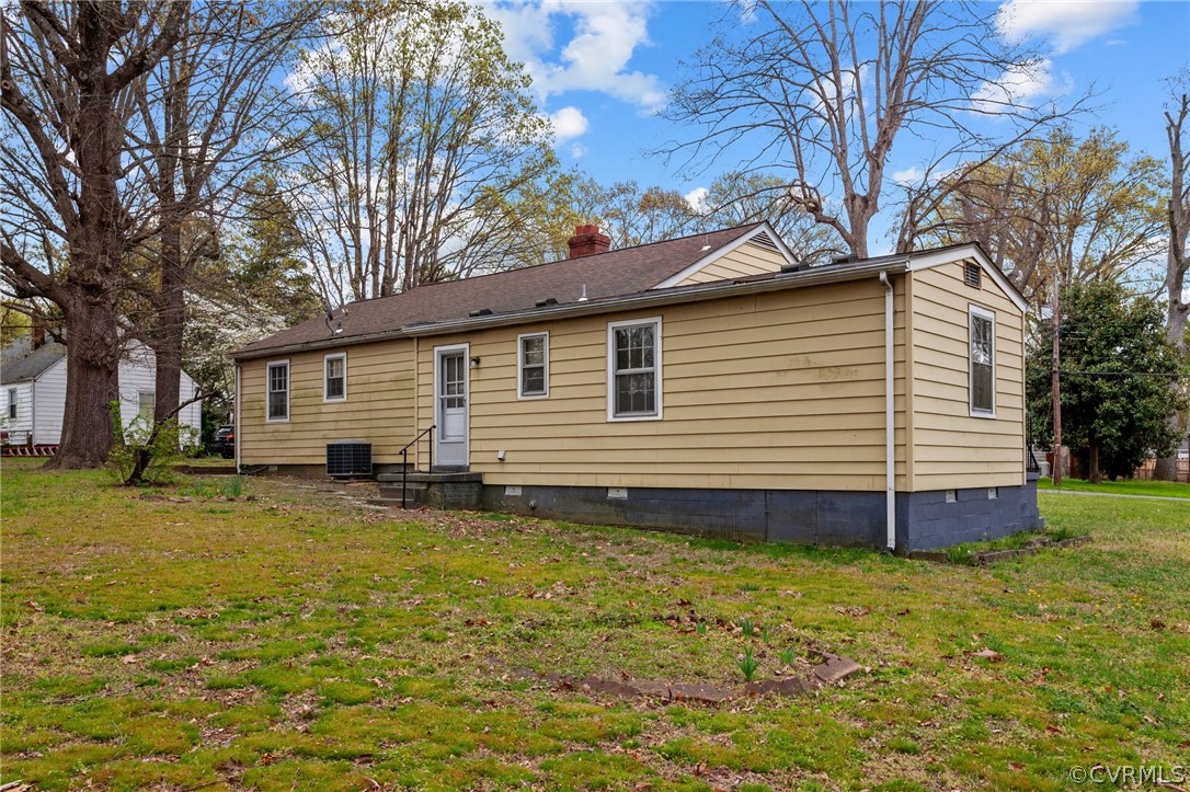 2916 Sherbourne Road North Chesterfield, VA 23237 - Photo 3 of 43 a view of a house with a yard