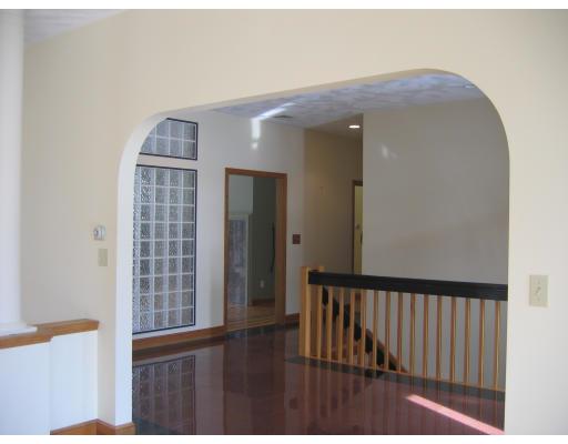 17 Stafford Road Lynnfield, MA 01940 - Photo 4 of 17 Gallery Image 4