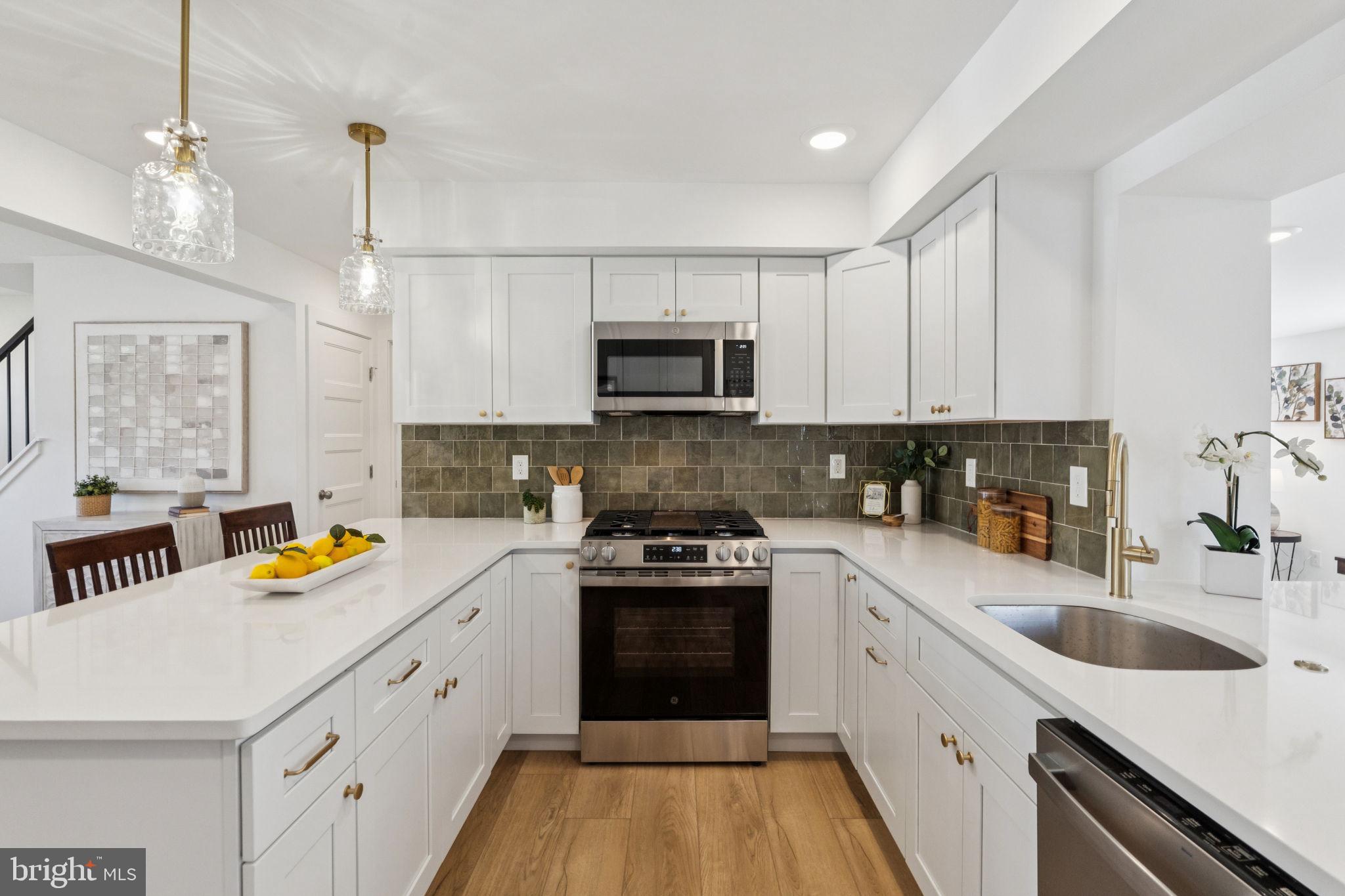 6966 Fowler Street Philadelphia, PA 19128 - Photo 9 of 30
