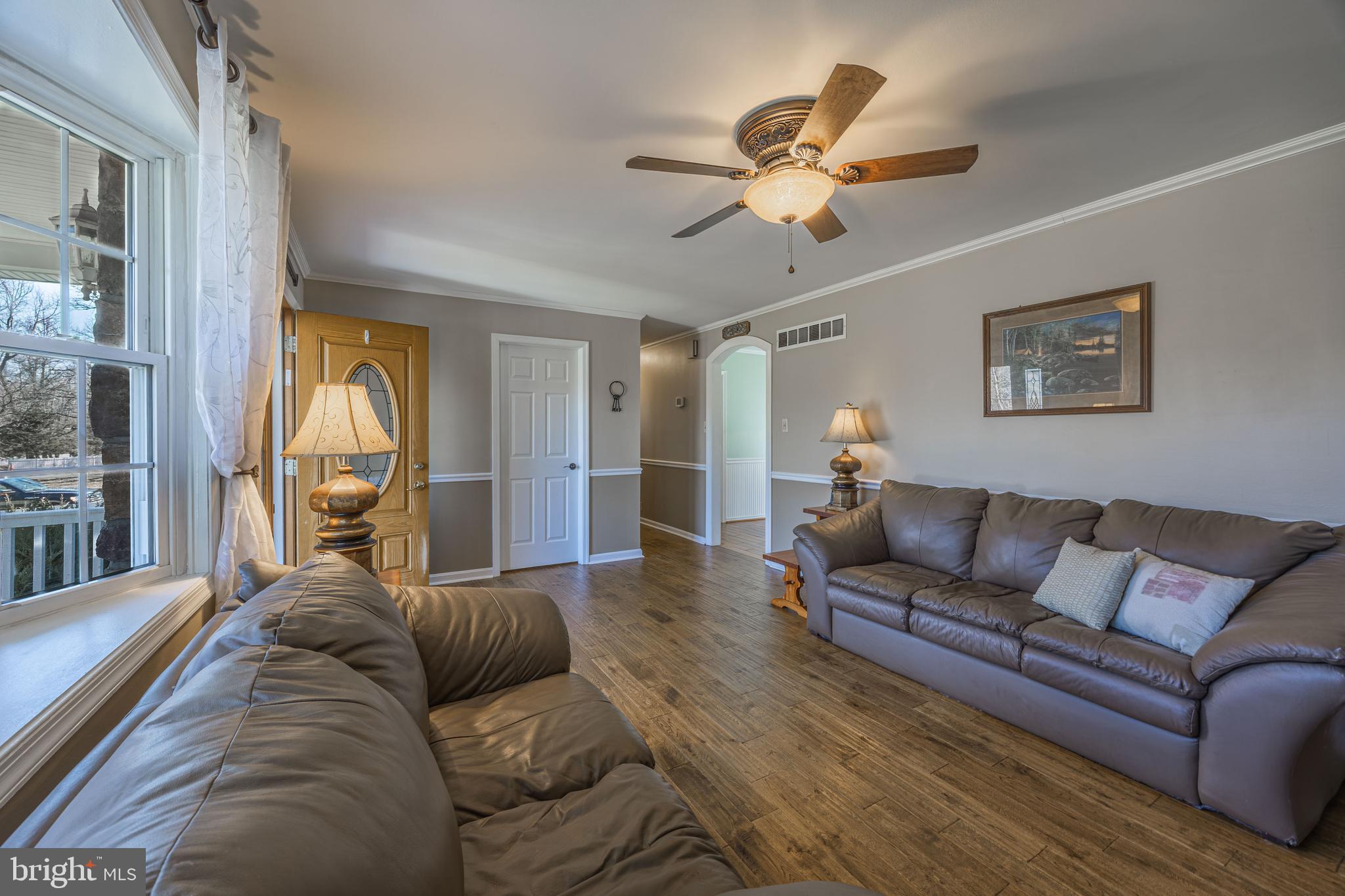 716 Paradise Road Aberdeen, MD 21001 - Photo 36 of 85 a living room with furniture