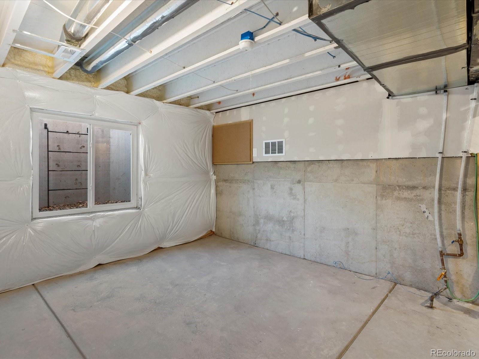 851 Frst Cyn Road Severance, CO 80550 - Photo 18 of 37 a view of a garage