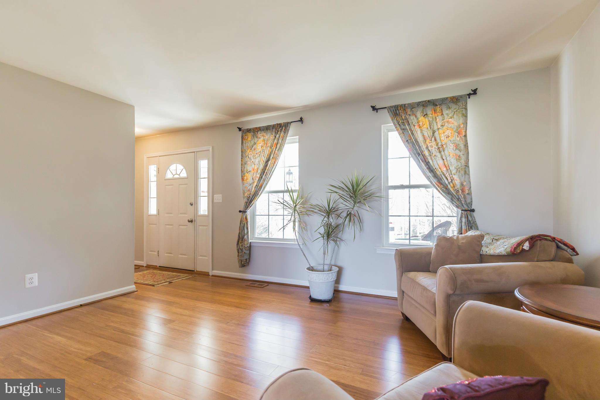 1745 Ball Road Port Republic, MD 20676 - Photo 2 of 29 Living Room