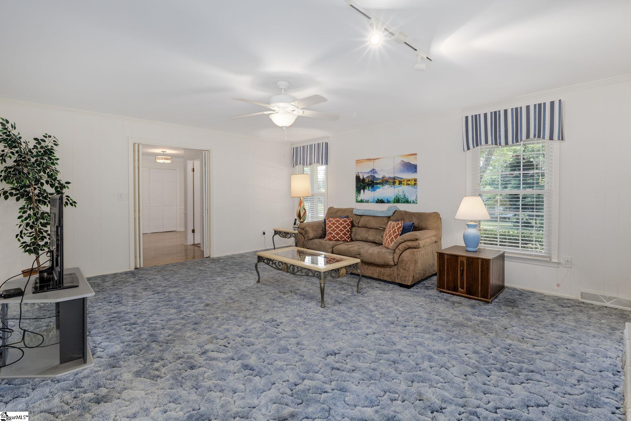 307 Silver Creek Road Greer, SC 29650 - Photo 8 of 36 Gallery Image 8