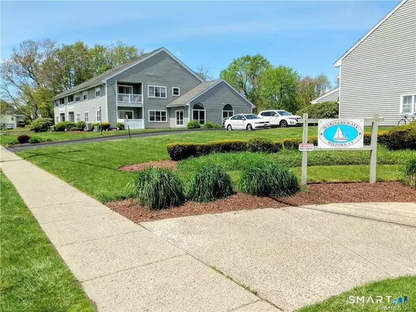 $299,900 | 402 Mariners Walk, Unit 402, Milford, CT 06460