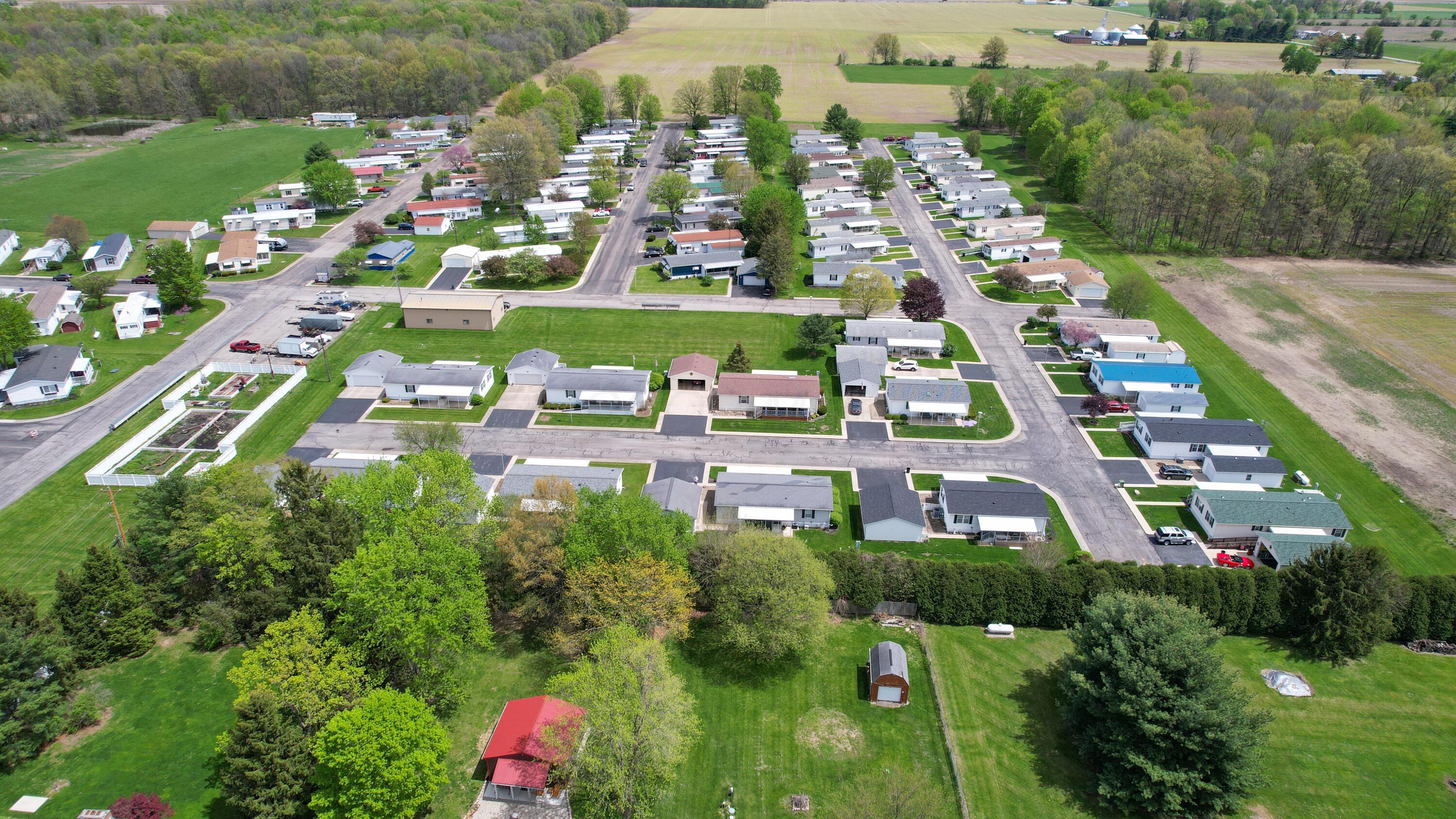3200 Smeltzer Road, Unit 111 Marion, OH 43302 - Photo 5 of 38 DJI_0036