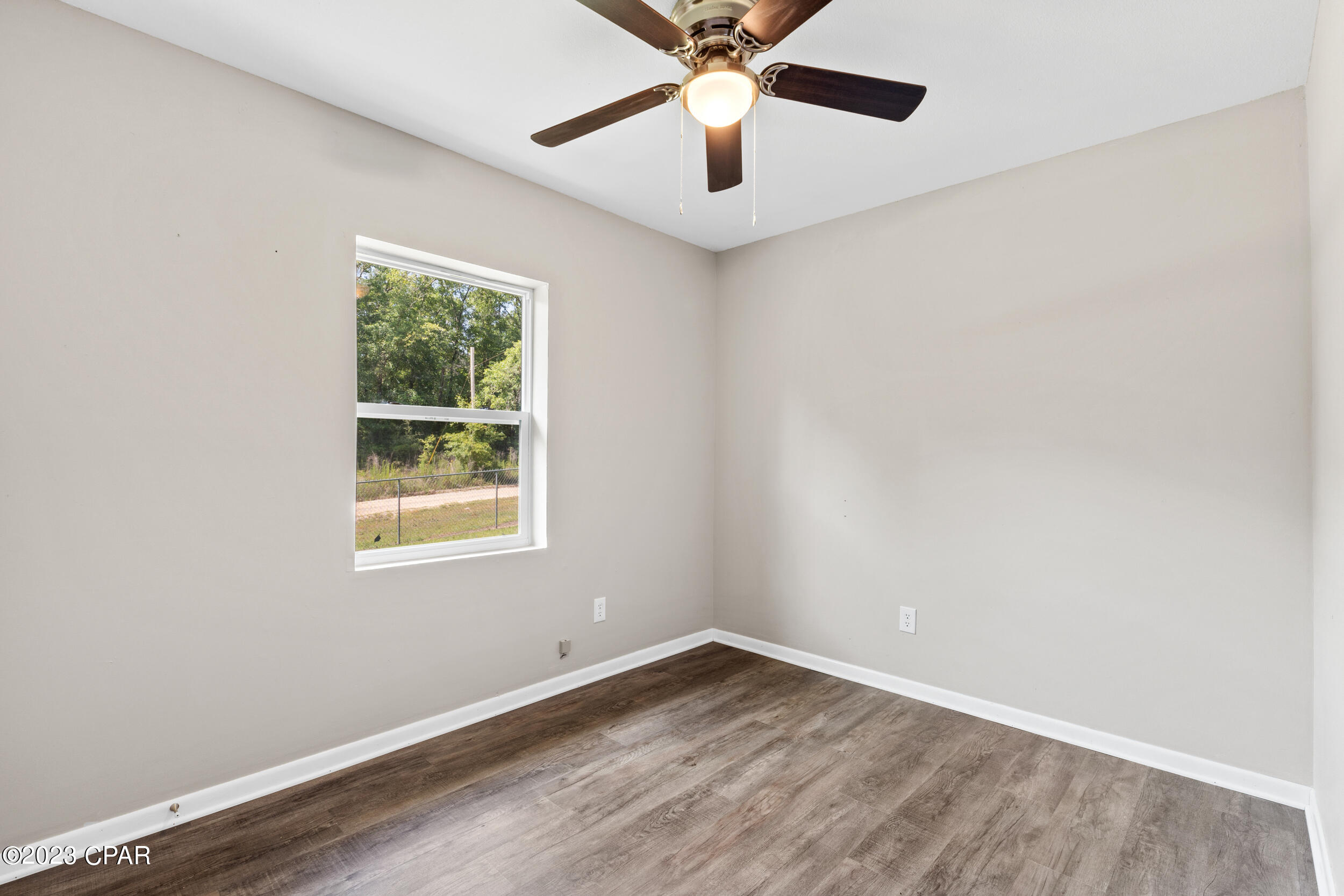 3922 Anders Road Caryville, FL 32427 - Photo 21 of 33 Gallery Image 21