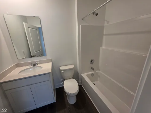 $433,500 | 5606 Marlowe Crk Drive, Clayton, IN 46118