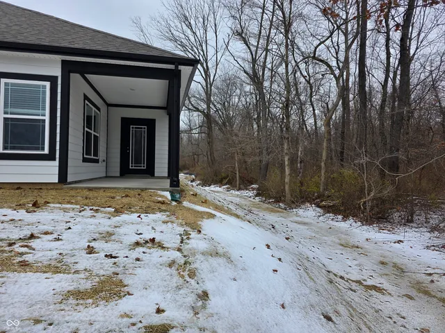 $433,500 | 5606 Marlowe Crk Drive, Clayton, IN 46118