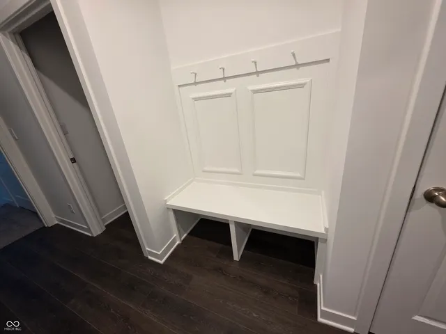 $433,500 | 5606 Marlowe Crk Drive, Clayton, IN 46118