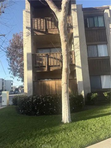 $455,000 | 1203 East San Antonio Drive, Unit 201, Long Beach, CA 90807