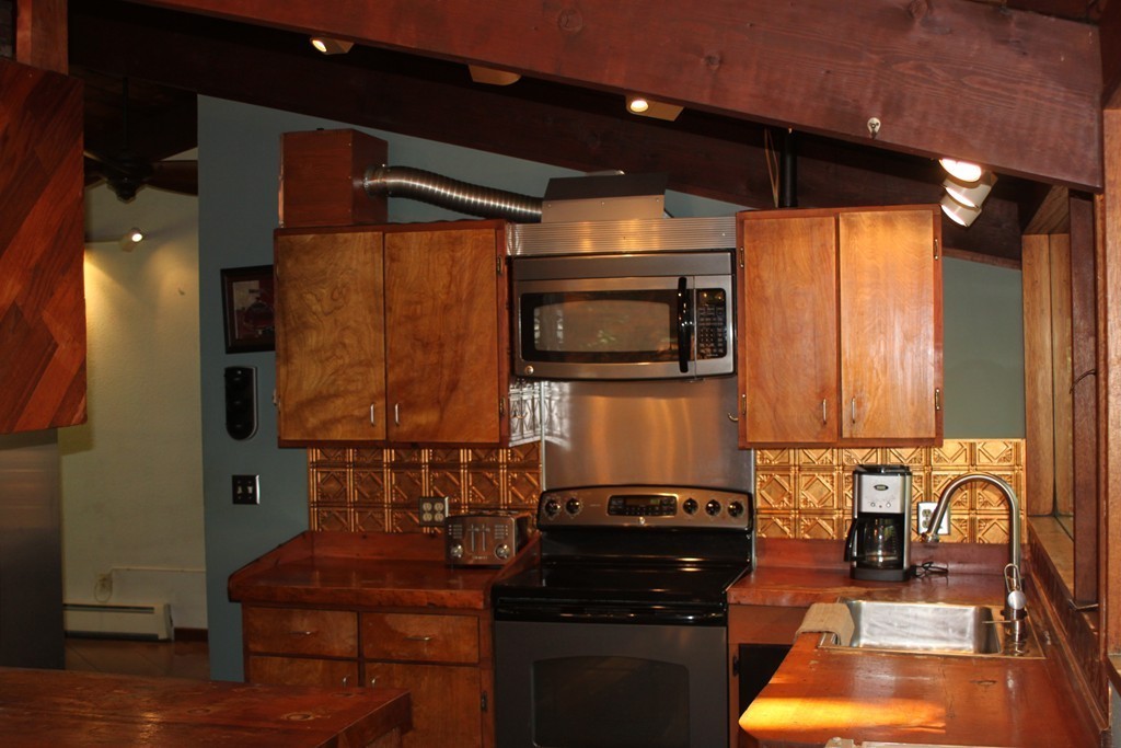 241 White Pond Road Hudson, MA 01749 - Photo 4 of 18 Gallery Image 4
