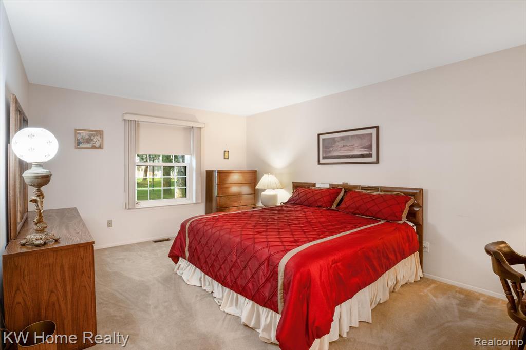 29691 Pine Ridge Circle Farmington Hills, MI 48331 - Photo 21 of 39