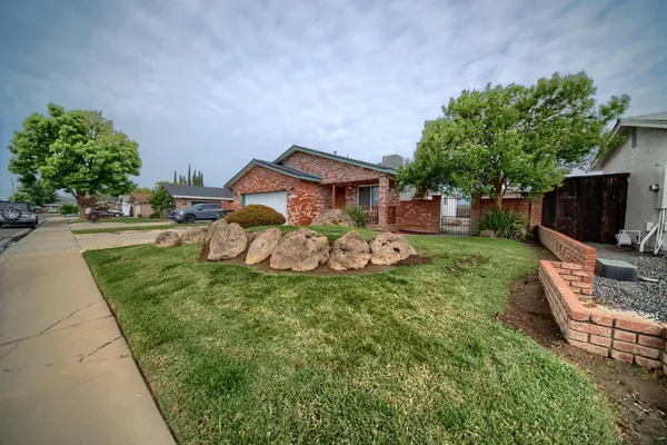 $525,000 | 6521 Narcisco Way, Hughson, CA 95326