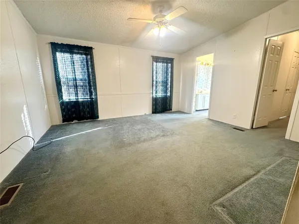 $110,000 | 211 West F Street, Munday, TX 76371