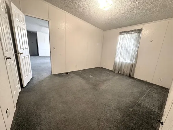 $110,000 | 211 West F Street, Munday, TX 76371