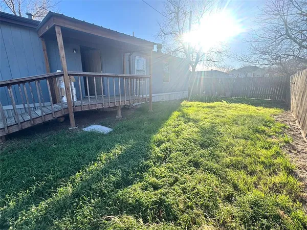 $110,000 | 211 West F Street, Munday, TX 76371