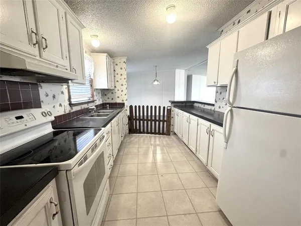 $110,000 | 211 West F Street, Munday, TX 76371