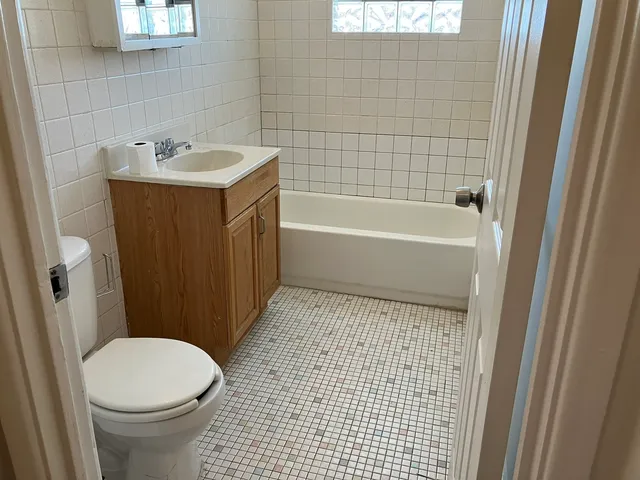 $524,000 | 2404 East 79th Street, Chicago, IL 60649