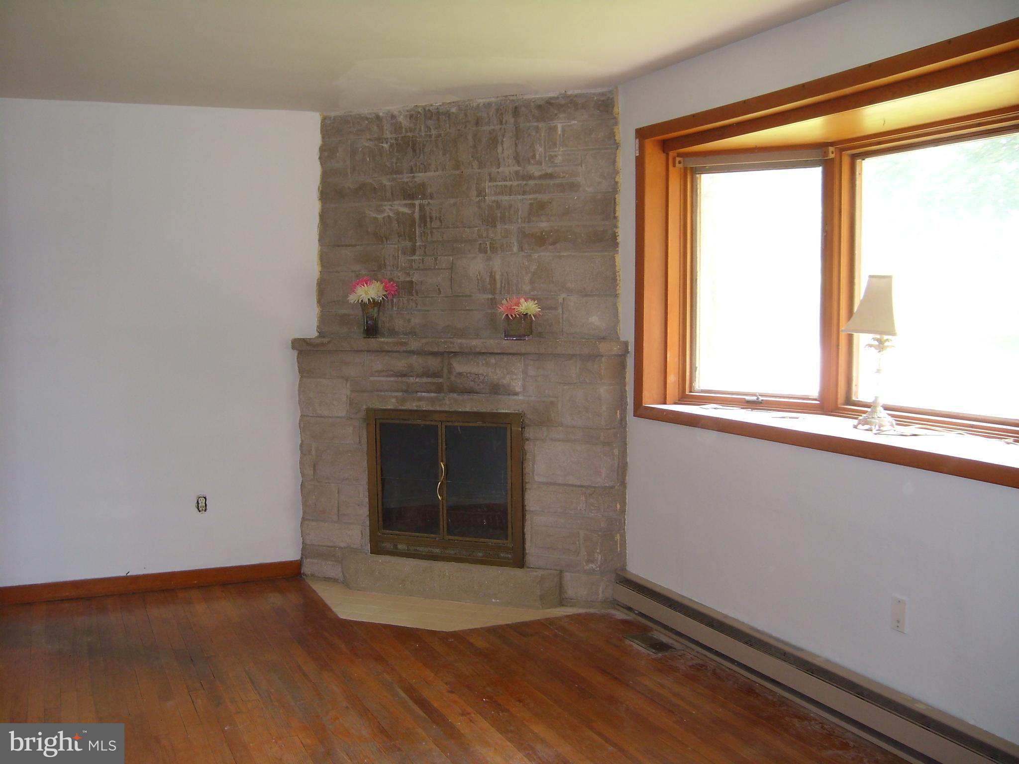 3814 Colonial Road Harrisburg, PA 17109 - Photo 3 of 25 Gallery Image 3