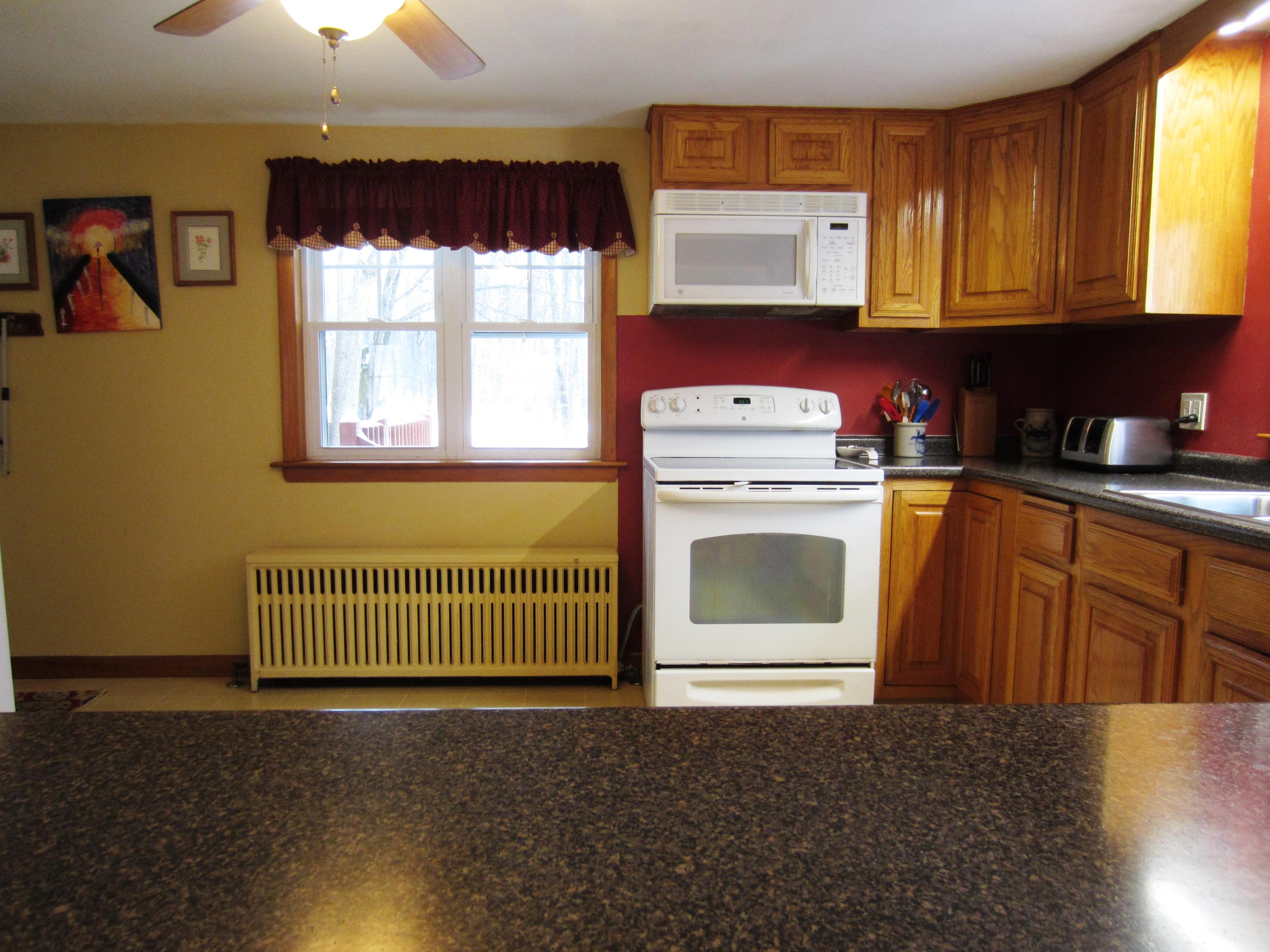 19 Auburn Street Springvale, ME 04083 - Photo 4 of 29 Kitchen4