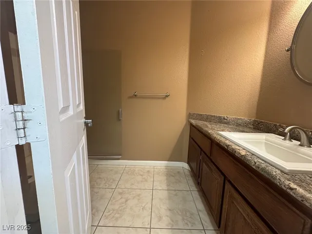 $3,300 | 8240 Tivoli Cove Drive, Las Vegas, NV 89128