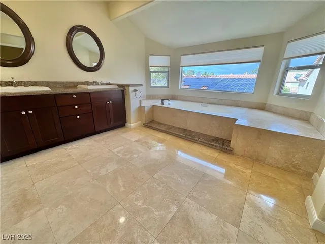 $3,300 | 8240 Tivoli Cove Drive, Las Vegas, NV 89128