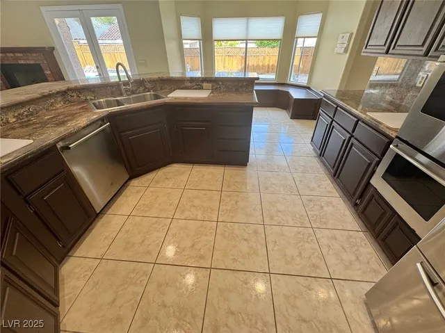 $3,300 | 8240 Tivoli Cove Drive, Las Vegas, NV 89128