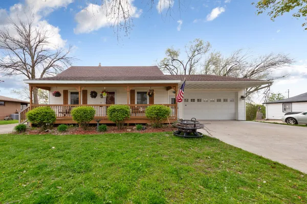 $349,900 | 530 South 4th Street, Le Sueur, MN 56058