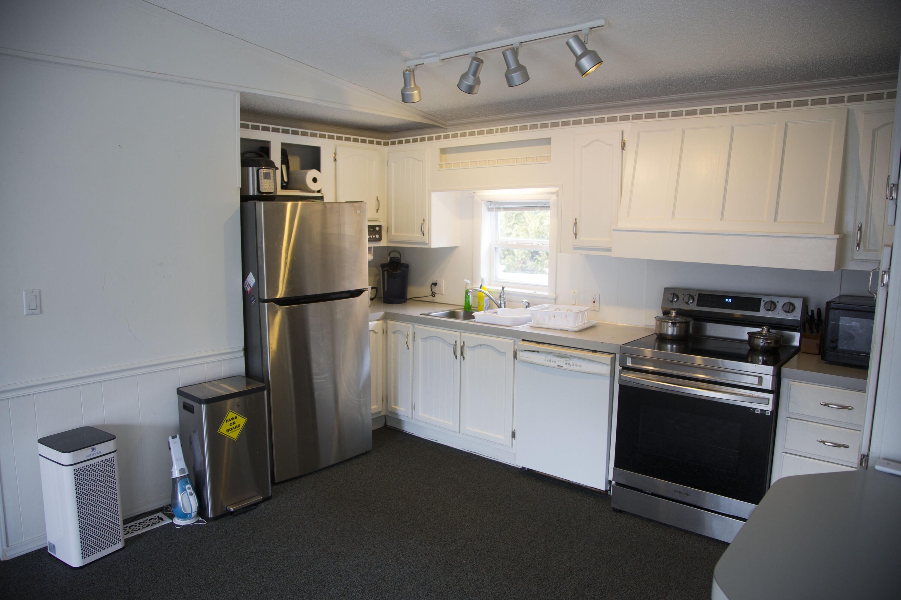 1 L Street Bangor, ME 04401 - Photo 12 of 41 Kitchen