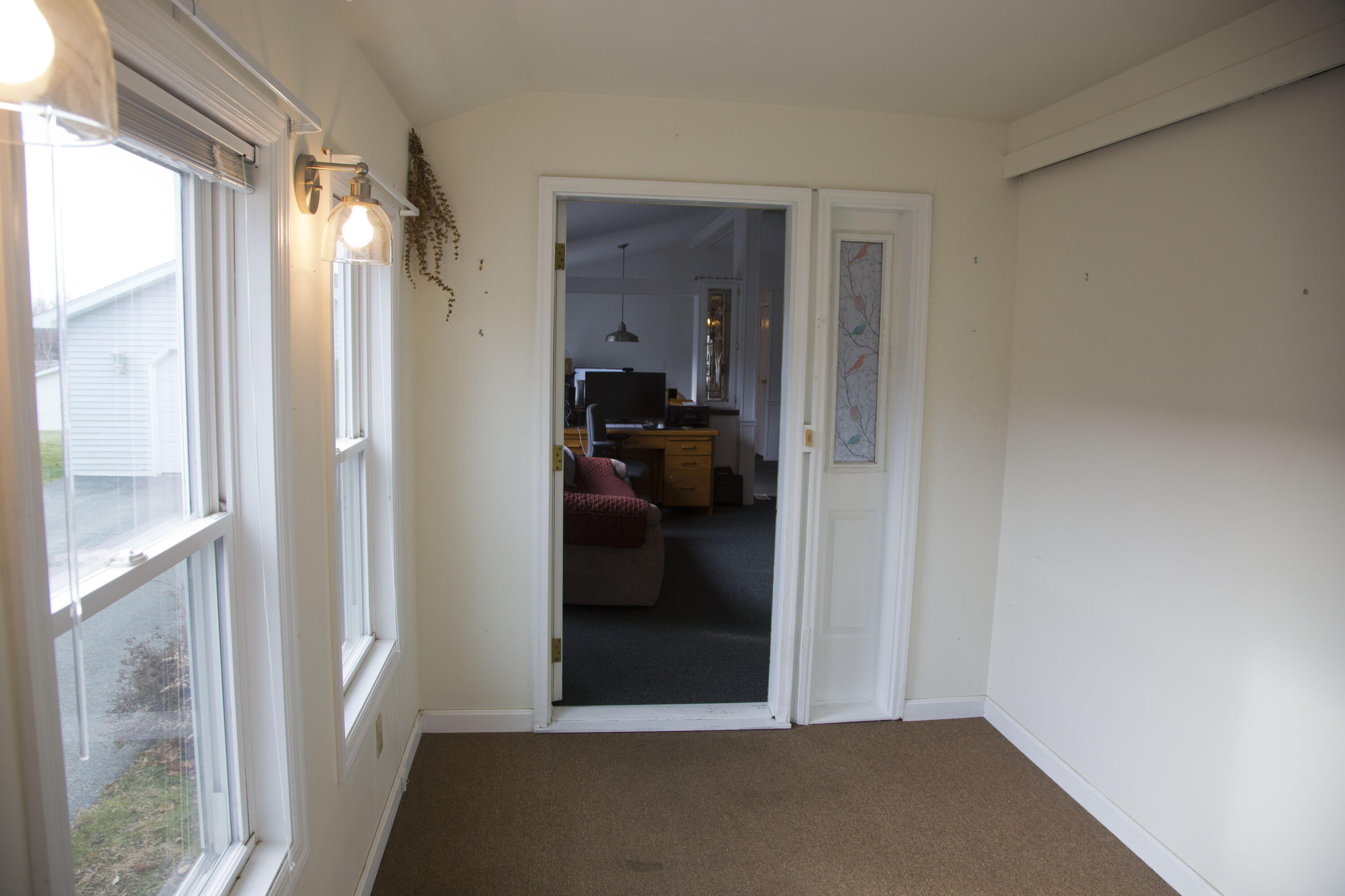 1 L Street Bangor, ME 04401 - Photo 8 of 41 Entryway