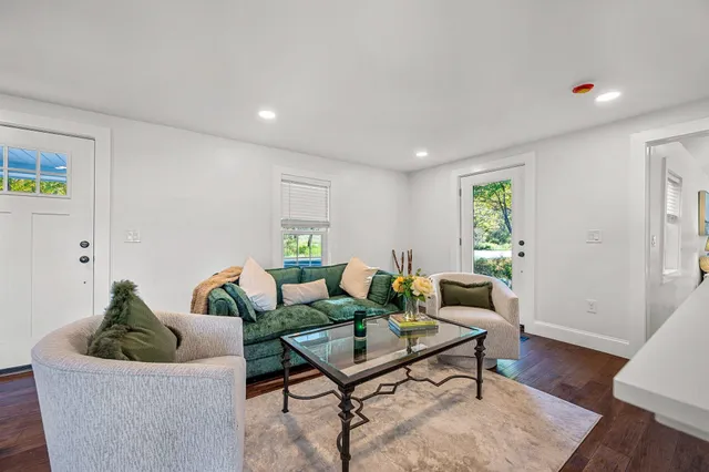 $1,099,000 | 1091 Pucker Street, Stowe, VT 05672