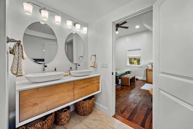 $1,099,000 | 1091 Pucker Street, Stowe, VT 05672