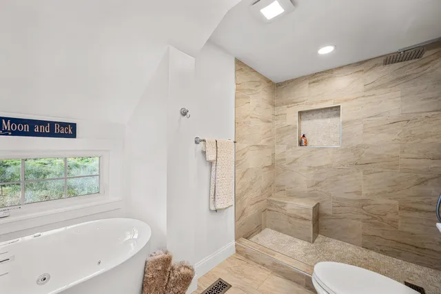 $1,099,000 | 1091 Pucker Street, Stowe, VT 05672