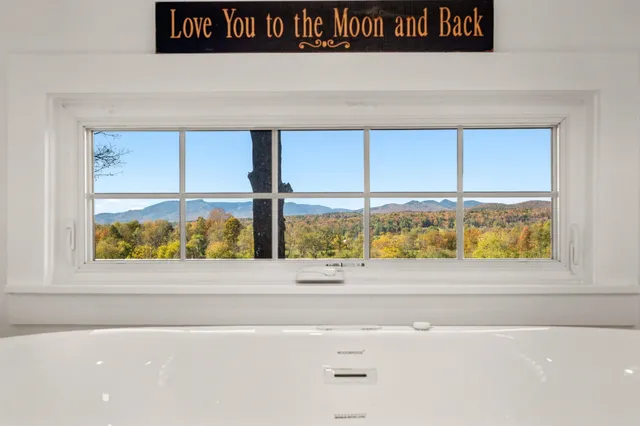 $1,099,000 | 1091 Pucker Street, Stowe, VT 05672