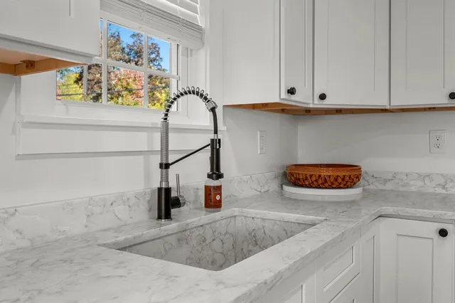 $1,099,000 | 1091 Pucker Street, Stowe, VT 05672