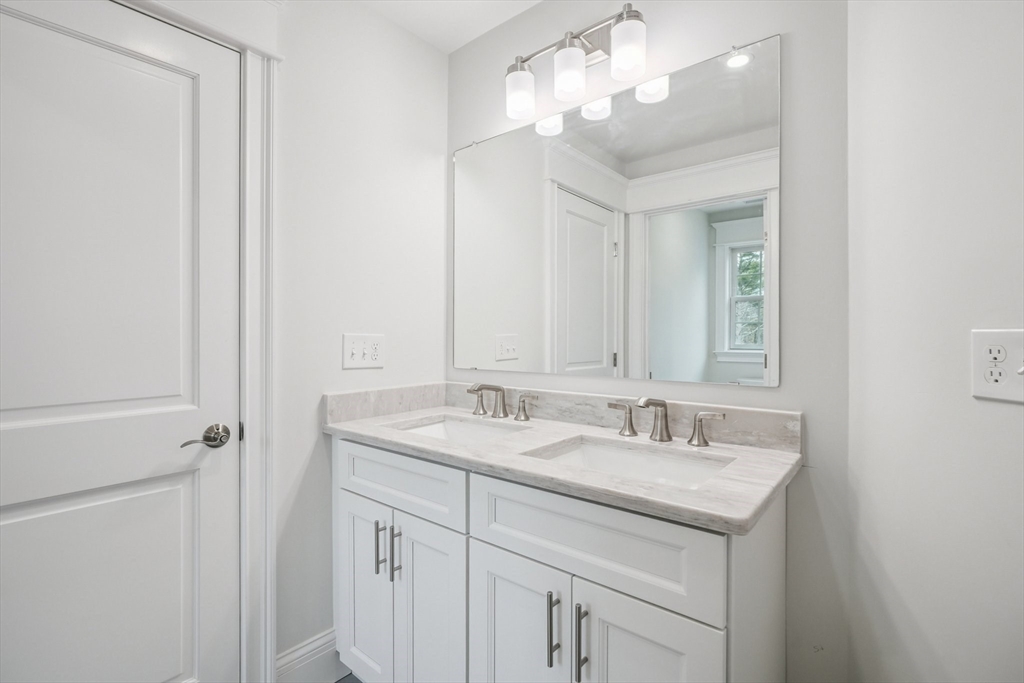 5 Singletary Way Hopkinton, MA 01748 - Photo 21 of 41