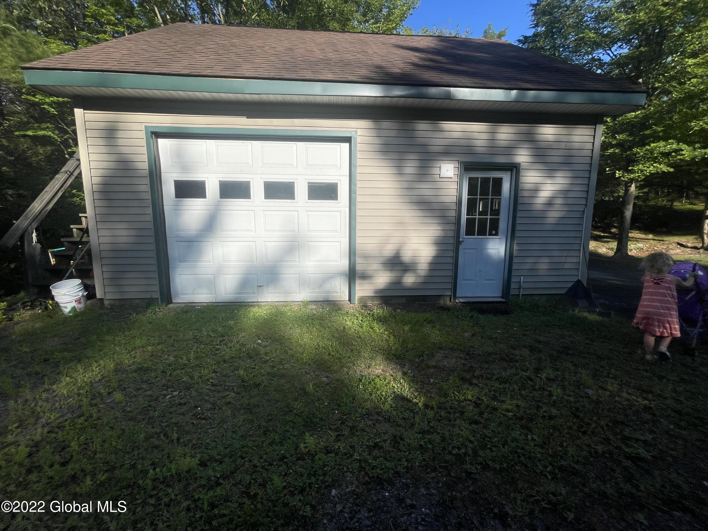 353 County Rte 11 Whitehall, NY 12887 - Photo 4 of 50 25E121CA-773F-488E-B7F3-7FB833FFFA0F