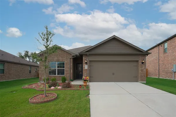 $2,050 | 1517 Hill Top Court, Princeton, TX 75407