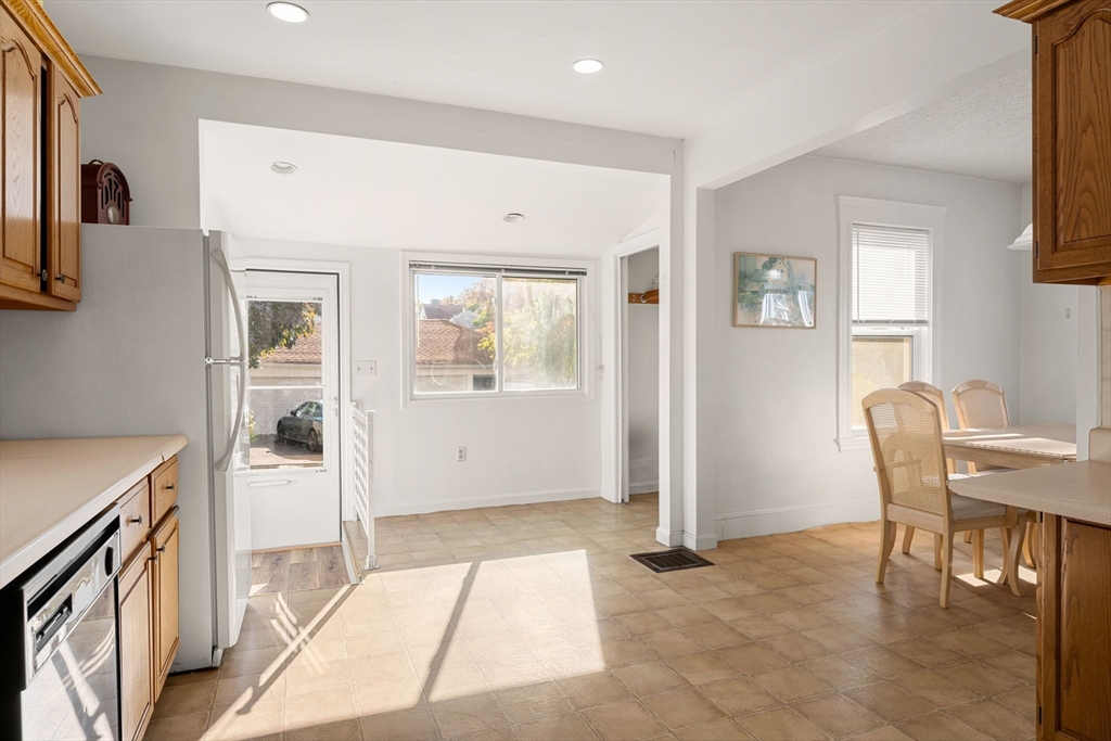 18 Edith Street Everett, MA 02149 - Photo 6 of 21 Gallery Image 6