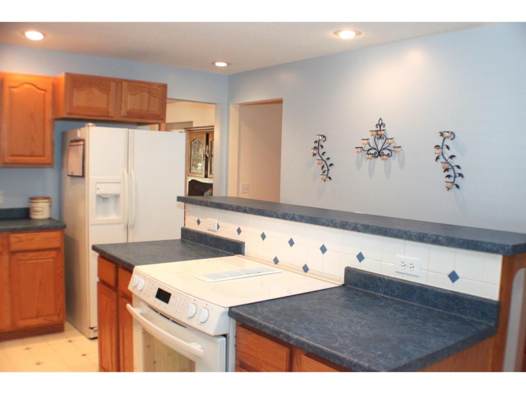 48 Leach Hill Road Goffstown, NH 03045 - Photo 3 of 31