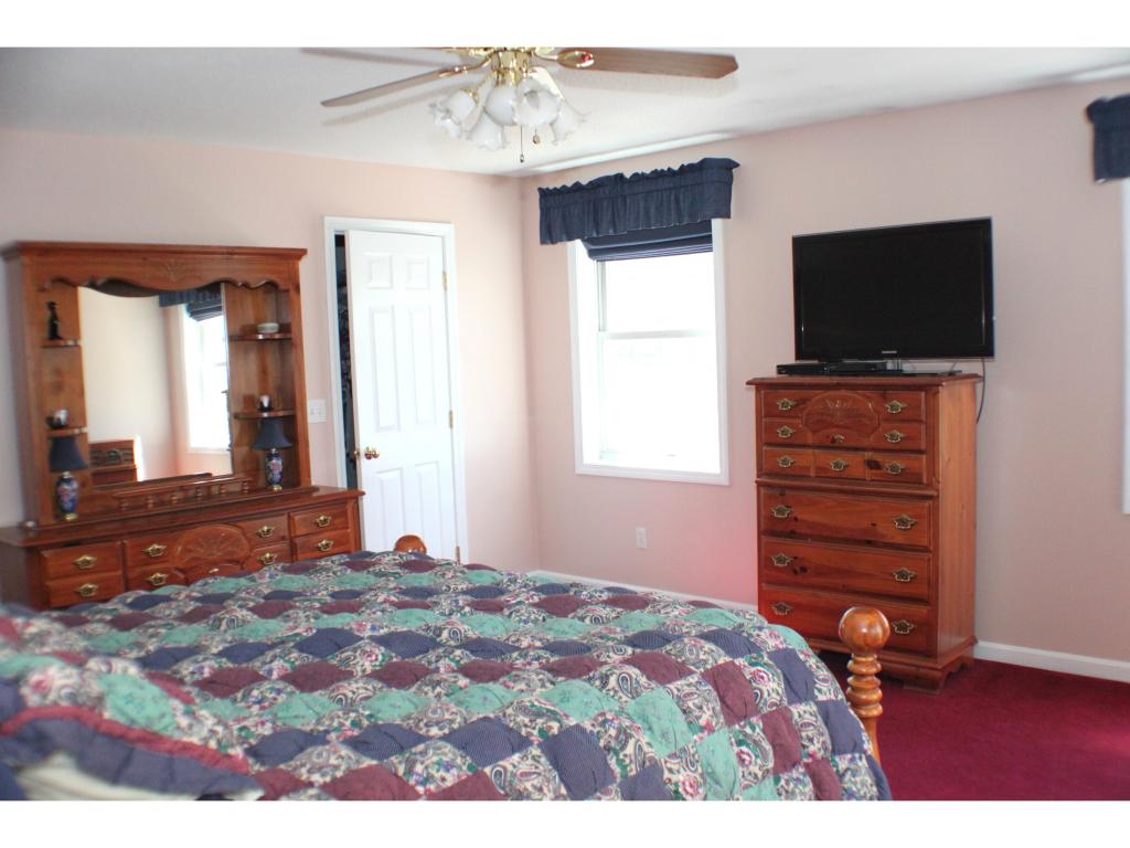 48 Leach Hill Road Goffstown, NH 03045 - Photo 8 of 31