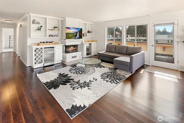 $595,000 | 8516 196th Street Southwest, Unit 302, Edmonds, WA 98026