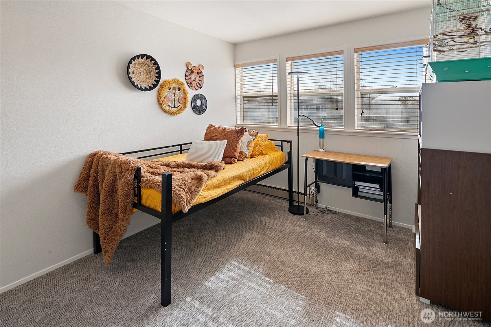 8516 196th Street Southwest, Unit 302 Edmonds, WA 98026 - Photo 12 of 33