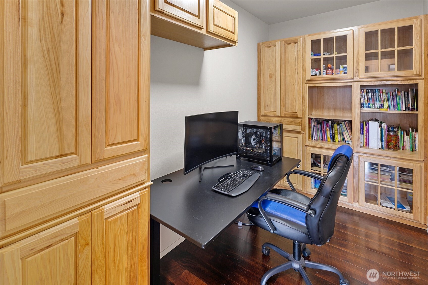 8516 196th Street Southwest, Unit 302 Edmonds, WA 98026 - Photo 18 of 33