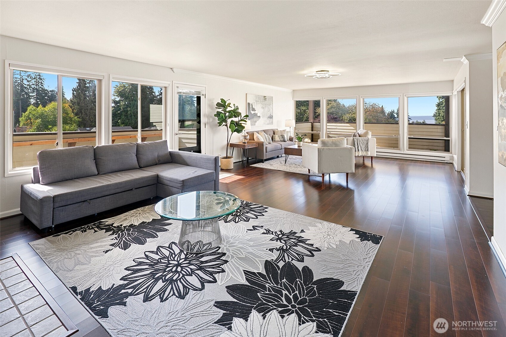 8516 196th Street Southwest, Unit 302 Edmonds, WA 98026 - Photo 2 of 33