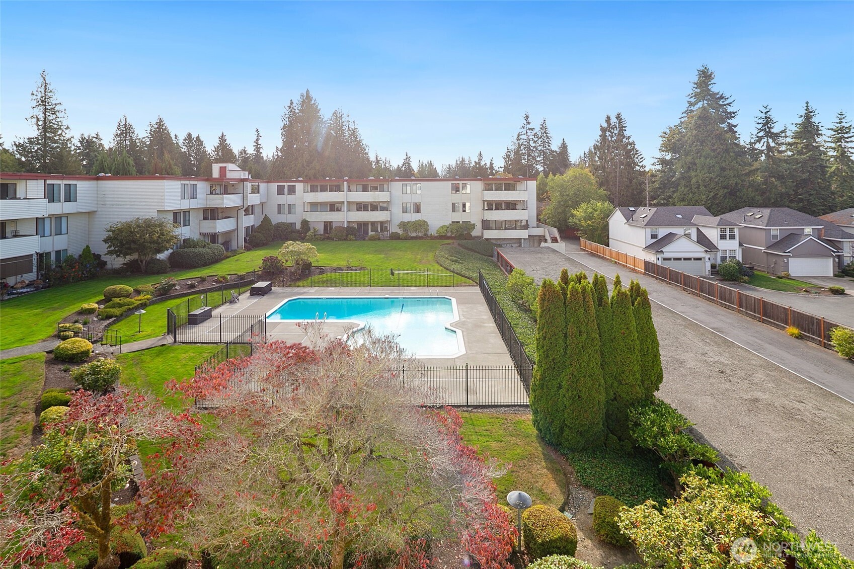 8516 196th Street Southwest, Unit 302 Edmonds, WA 98026 - Photo 24 of 33