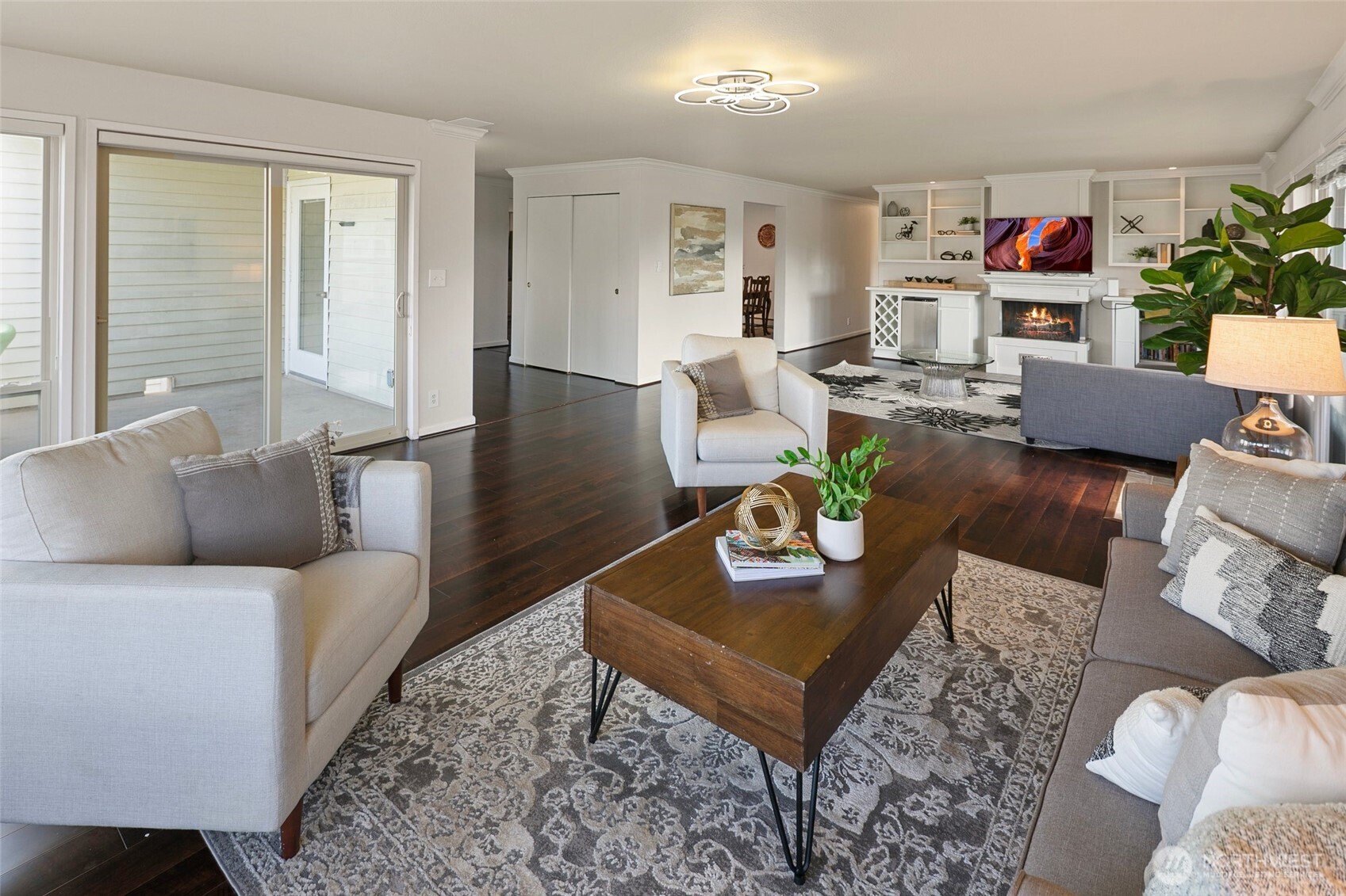 8516 196th Street Southwest, Unit 302 Edmonds, WA 98026 - Photo 4 of 33